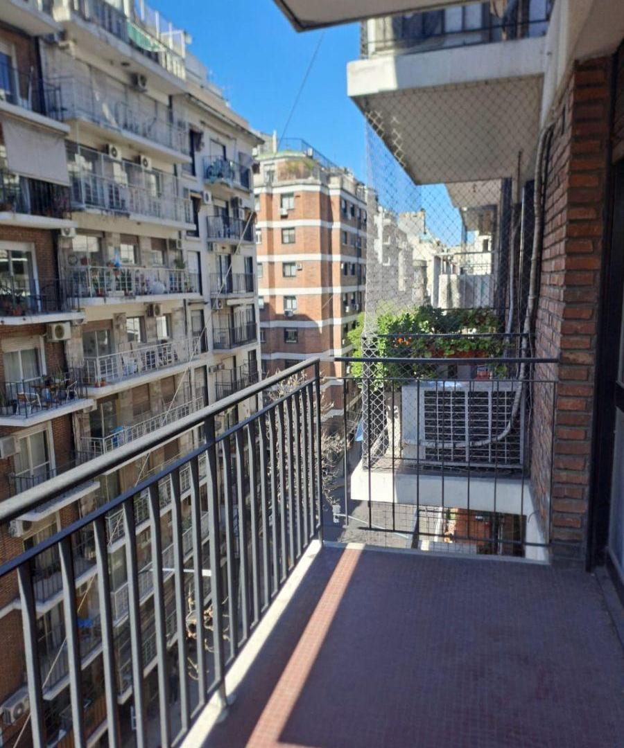 Foto de Uriburu y French, excel. amb. 6°Fte, c/ bcon (4 m.) , 29,56 m, imagen 1