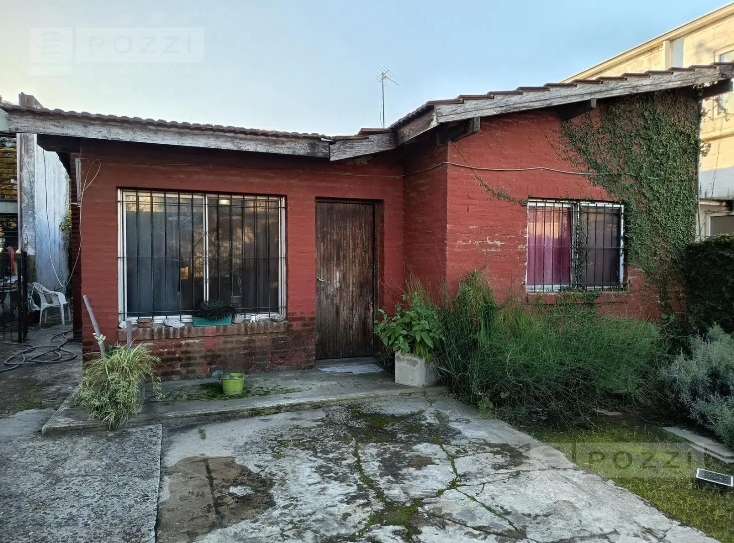 Casa sobre lote industrial en El Talar - Tigre - POZZI INMO 3