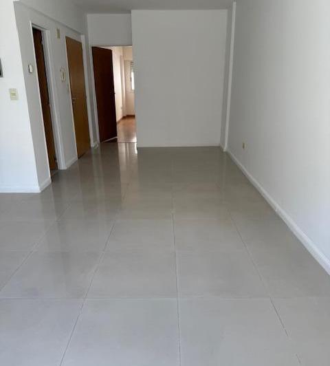 SEMIPISO ALFRENTE CON BALCON 3