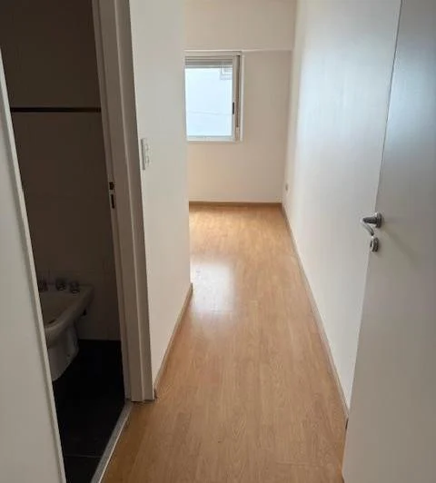 SEMIPISO ALFRENTE CON BALCON 4