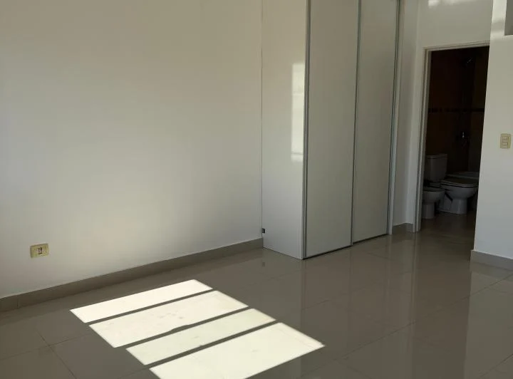 Excelente monoambiente muy luminoso 1