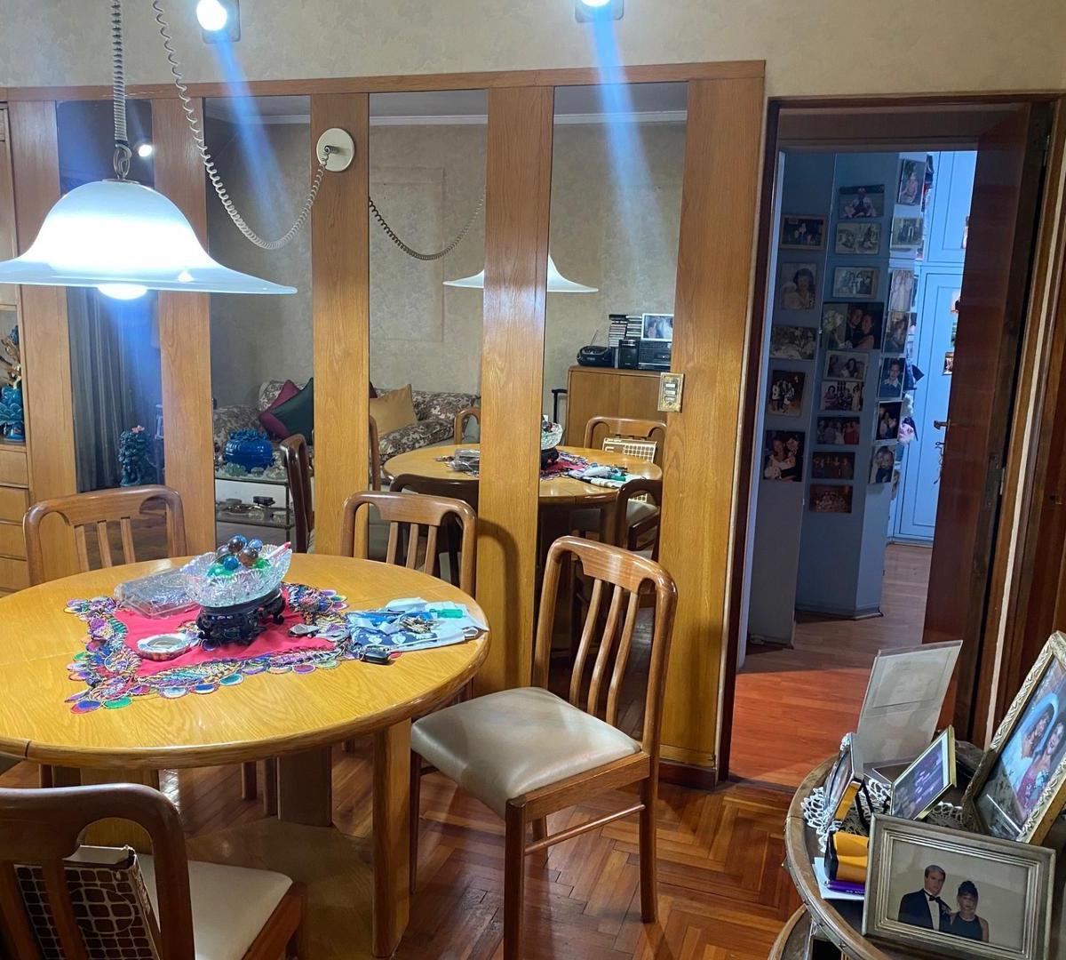 FRANKLIN N° 585, 2° - PISO 3 AMBIENTES C/DEP Y COCHERA