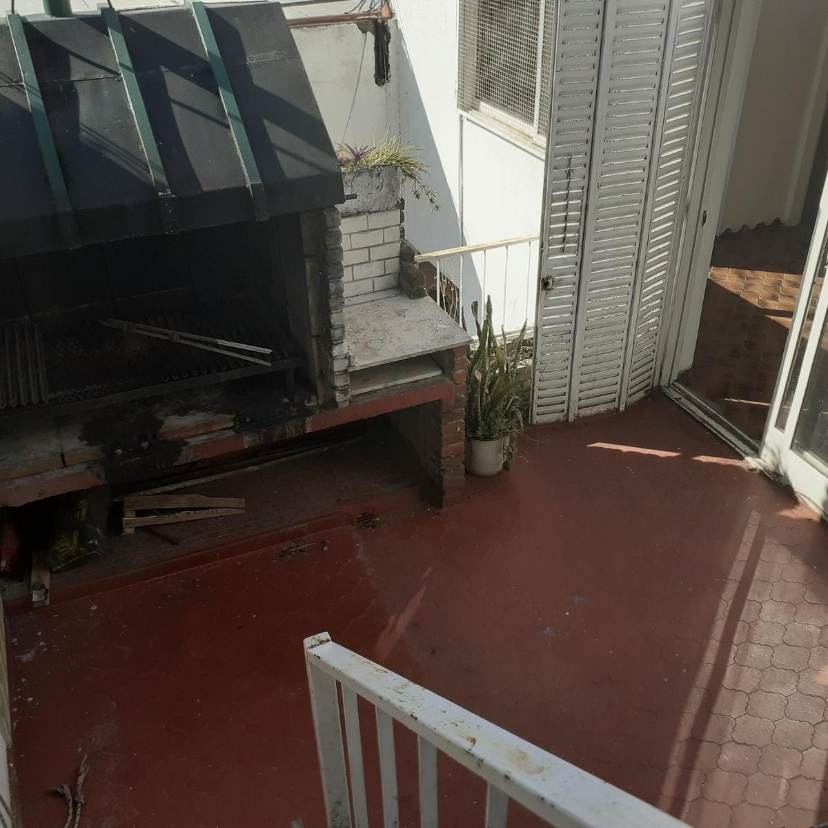 Venta Departamento PH de 4 Amb Al Frente 4