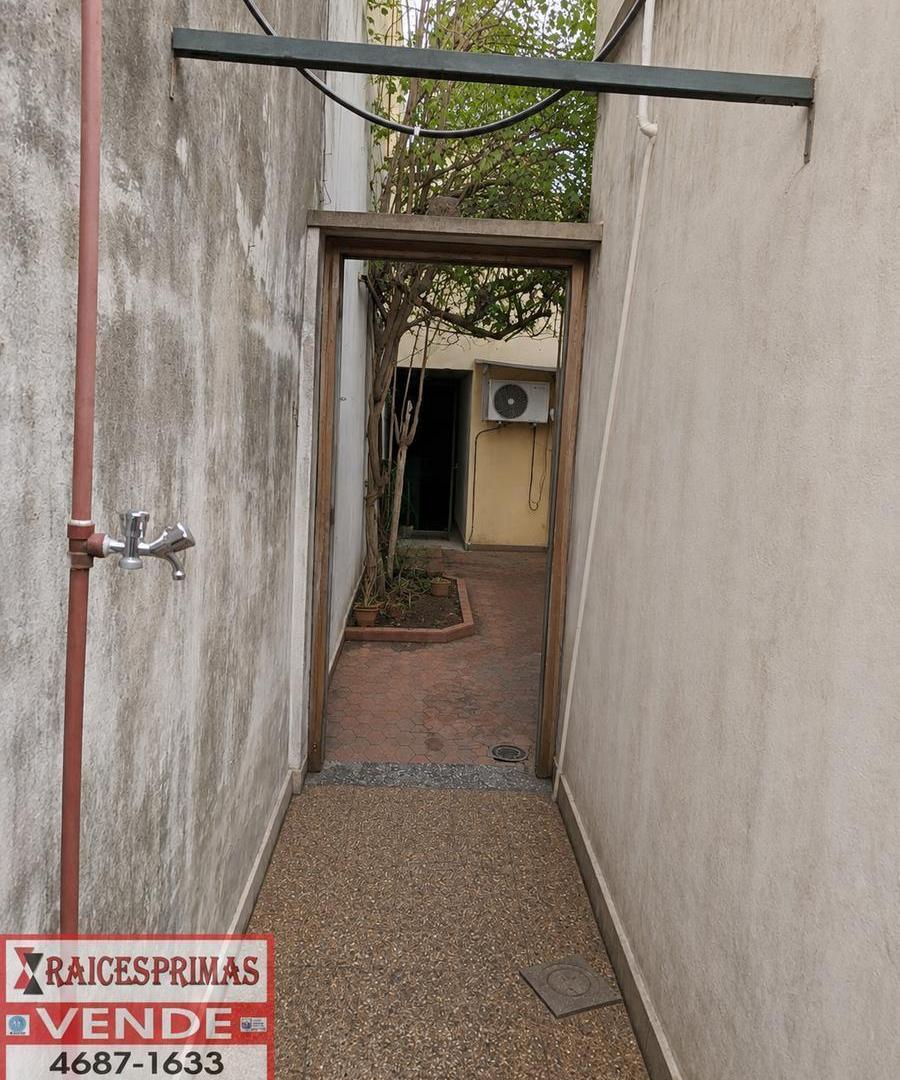 Foto de Venta Casa 5 ambientes a Remodelar con Cochera, imagen 5