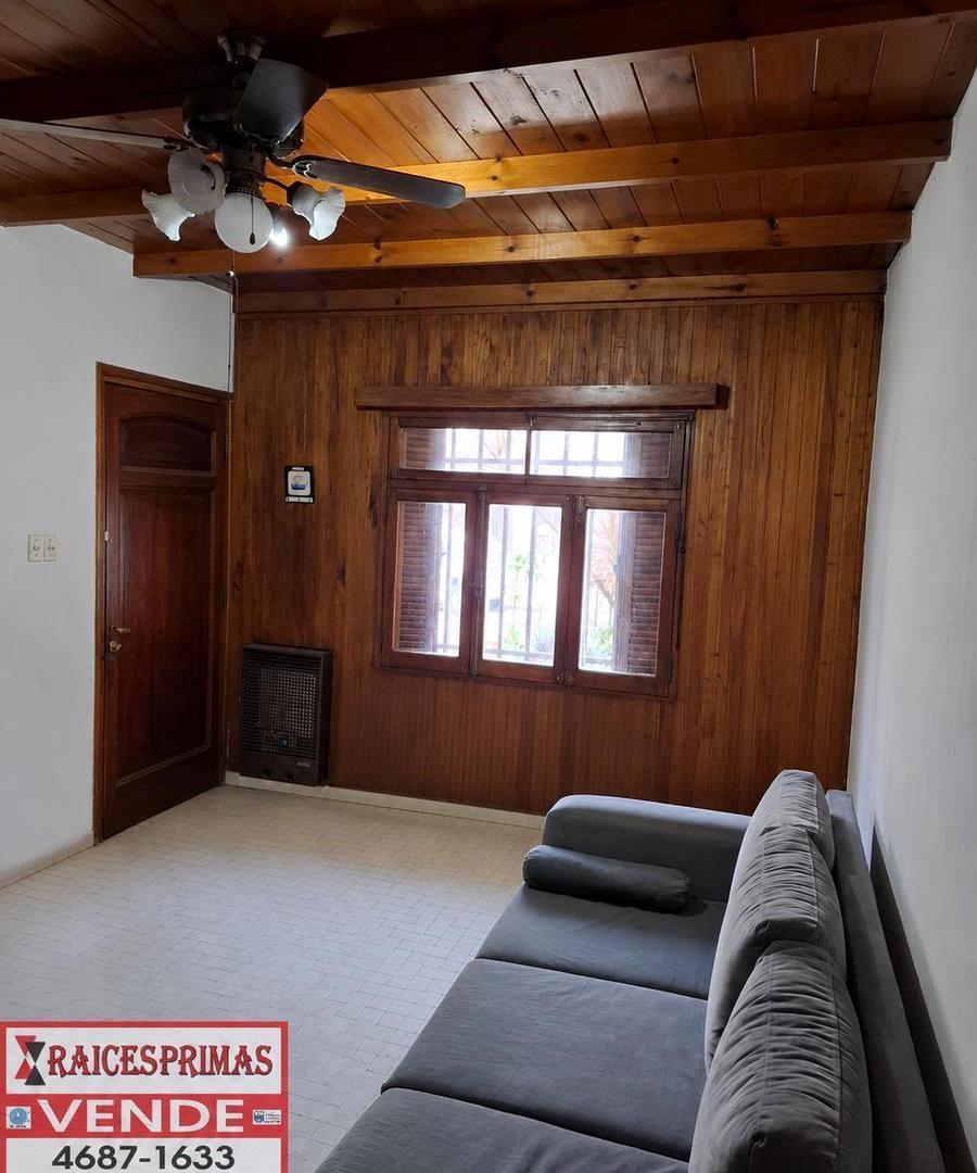 Foto de Venta Casa 5 ambientes a Remodelar con Cochera, imagen 4