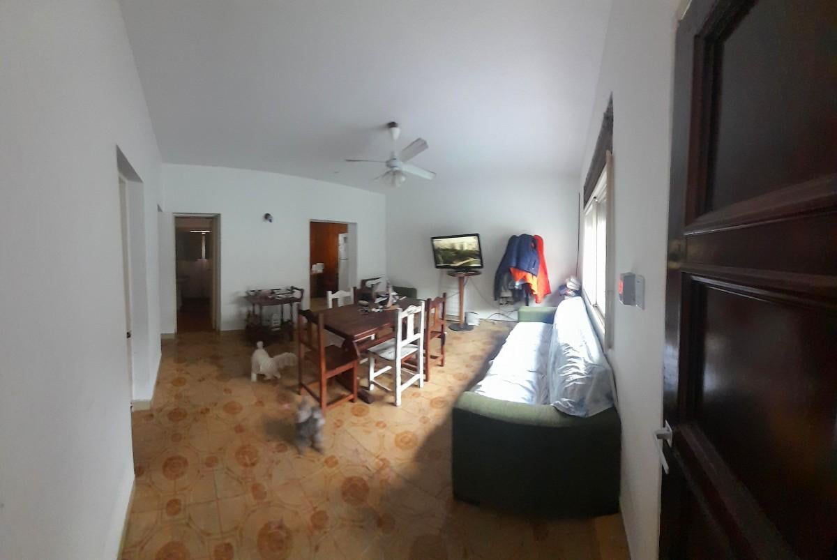 Foto de Casa multifamiliar con local/deposito Lote ideal constructor, imagen 4