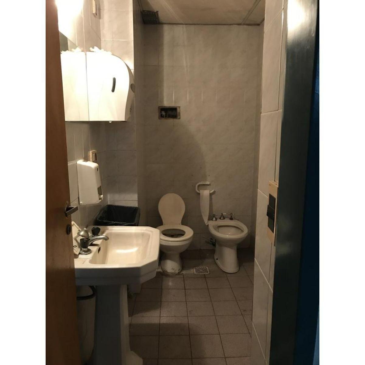 Foto de Av. Ovidio Lagos y Biedma - Local y Galpón - 1030 m2, imagen 4