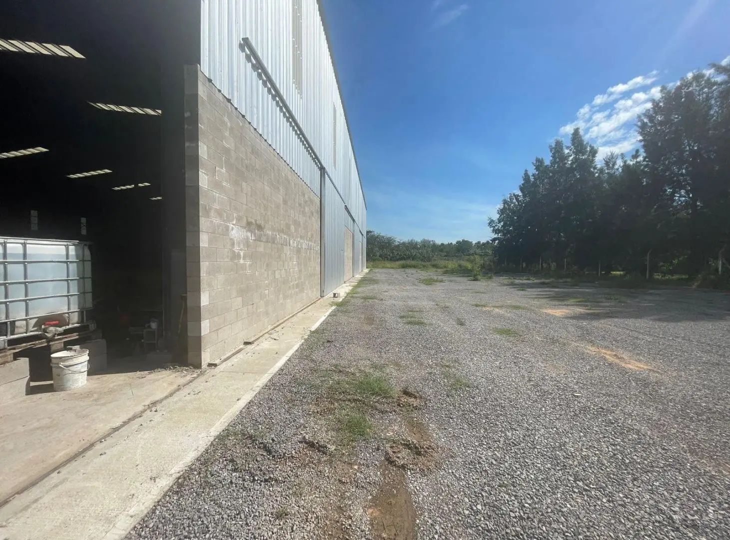 Nave 3.600 m² - Presidente Perón 9295 4