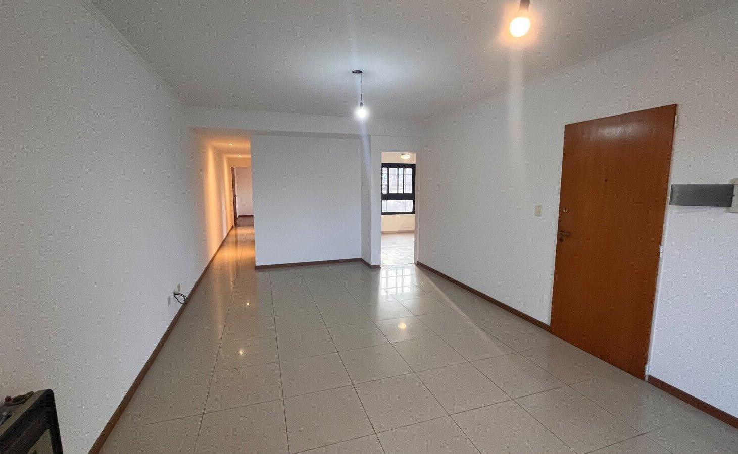 Foto de Iriondo 1344 - Semipiso de 2 dorm. con cochera, imagen 1
