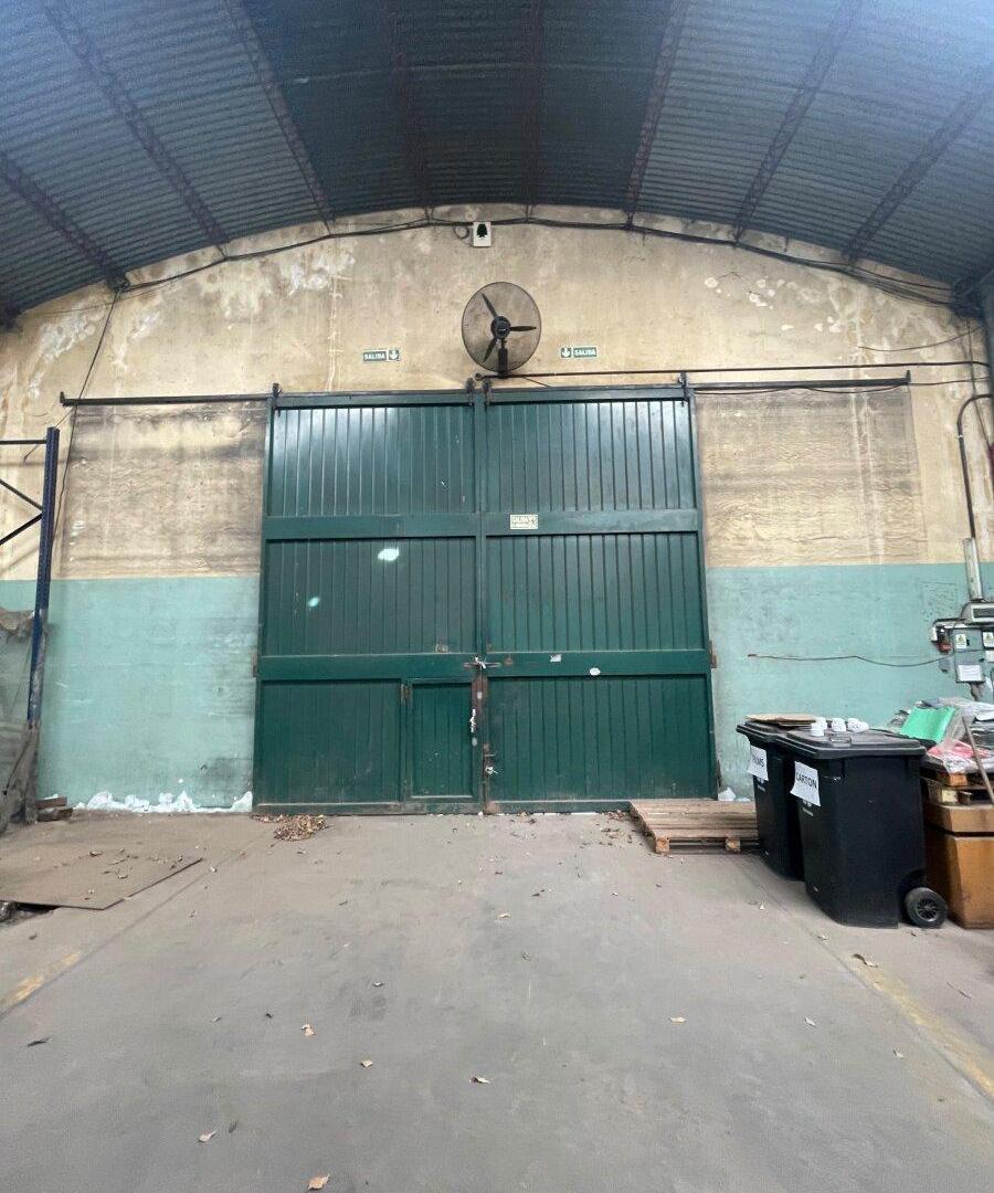 Foto de Darragueira 969 - Nave Industrial 1.145 m2 en Alquiler, imagen 1