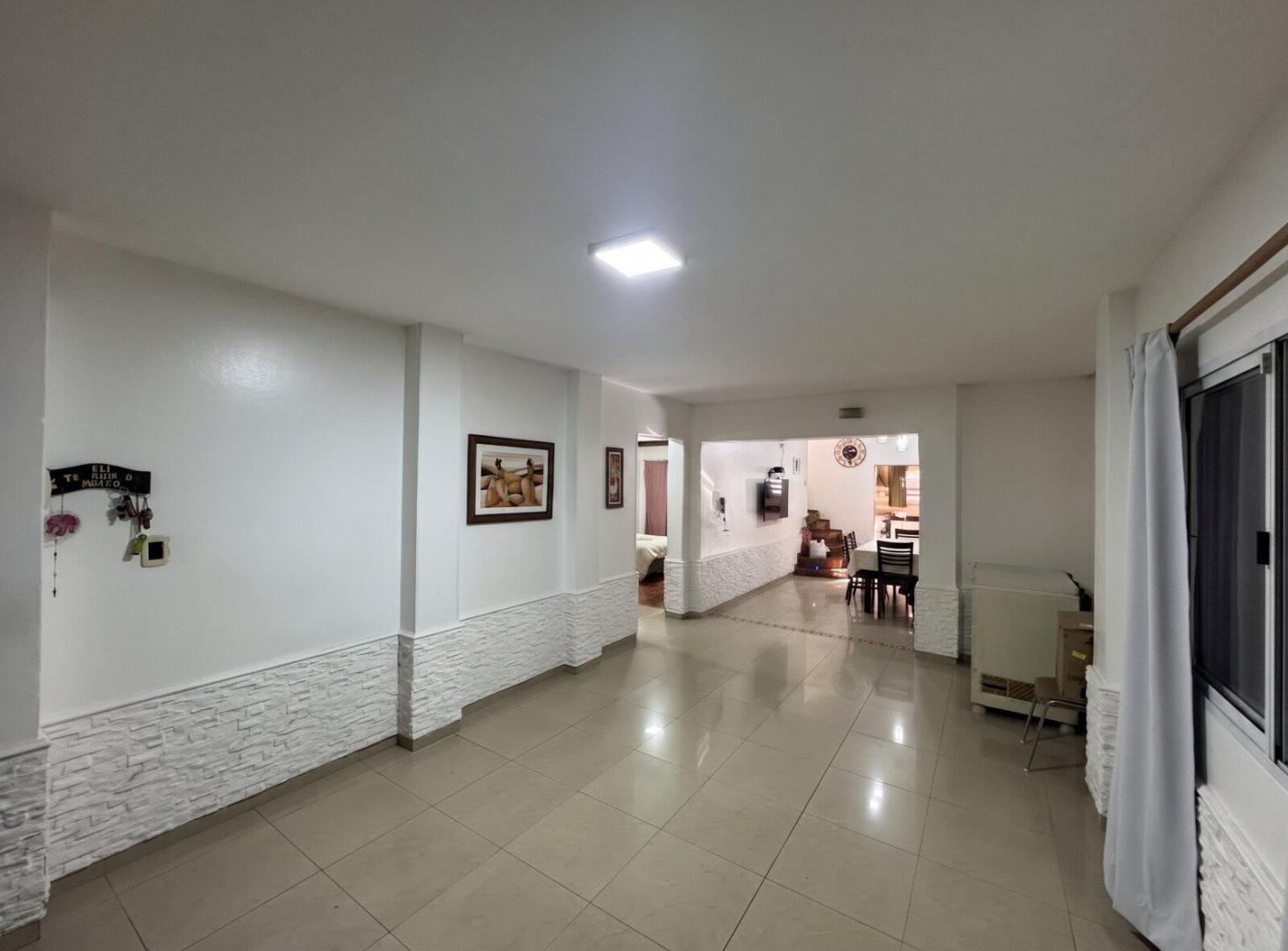 Foto de Buenos Aires 4016 - Casa de 4 dormitorios con patio, cochera, terraza y, imagen 2