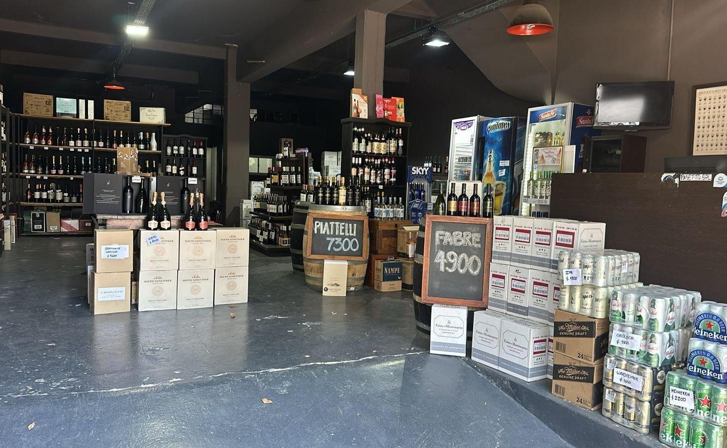 Foto de Mendoza 4361 - Local Comercial + Deposito 360 m2 en Alquiler, imagen 1