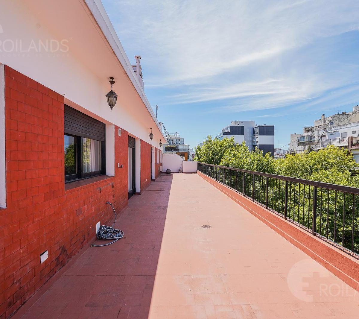 Venta Departamento 7 Ambientes con Balcón Aterrazado y Dependencia en Parque Centenario 2