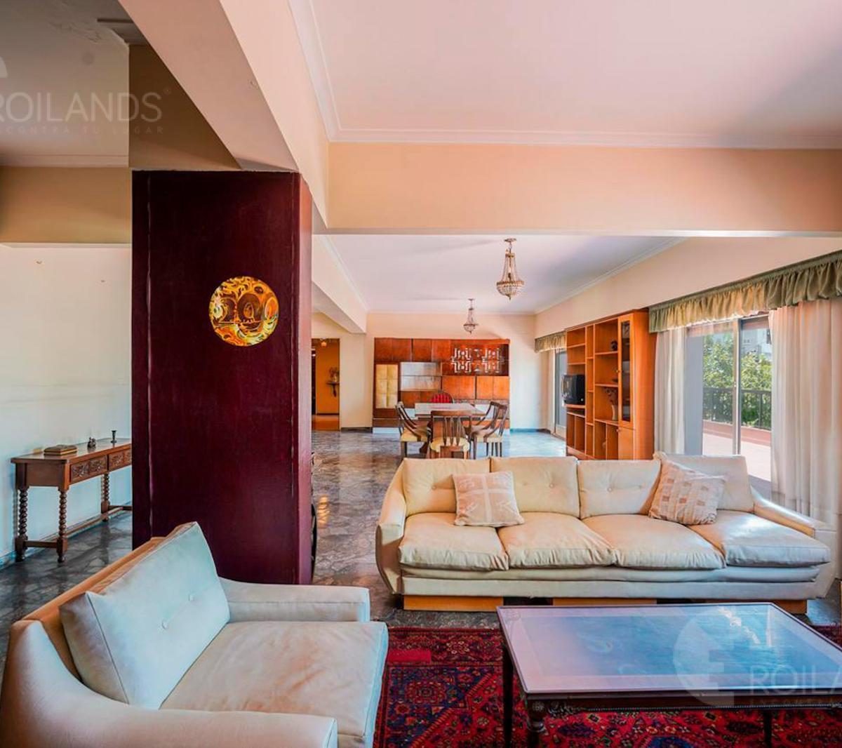 Venta Departamento 7 Ambientes con Balcón Aterrazado y Dependencia en Parque Centenario 2