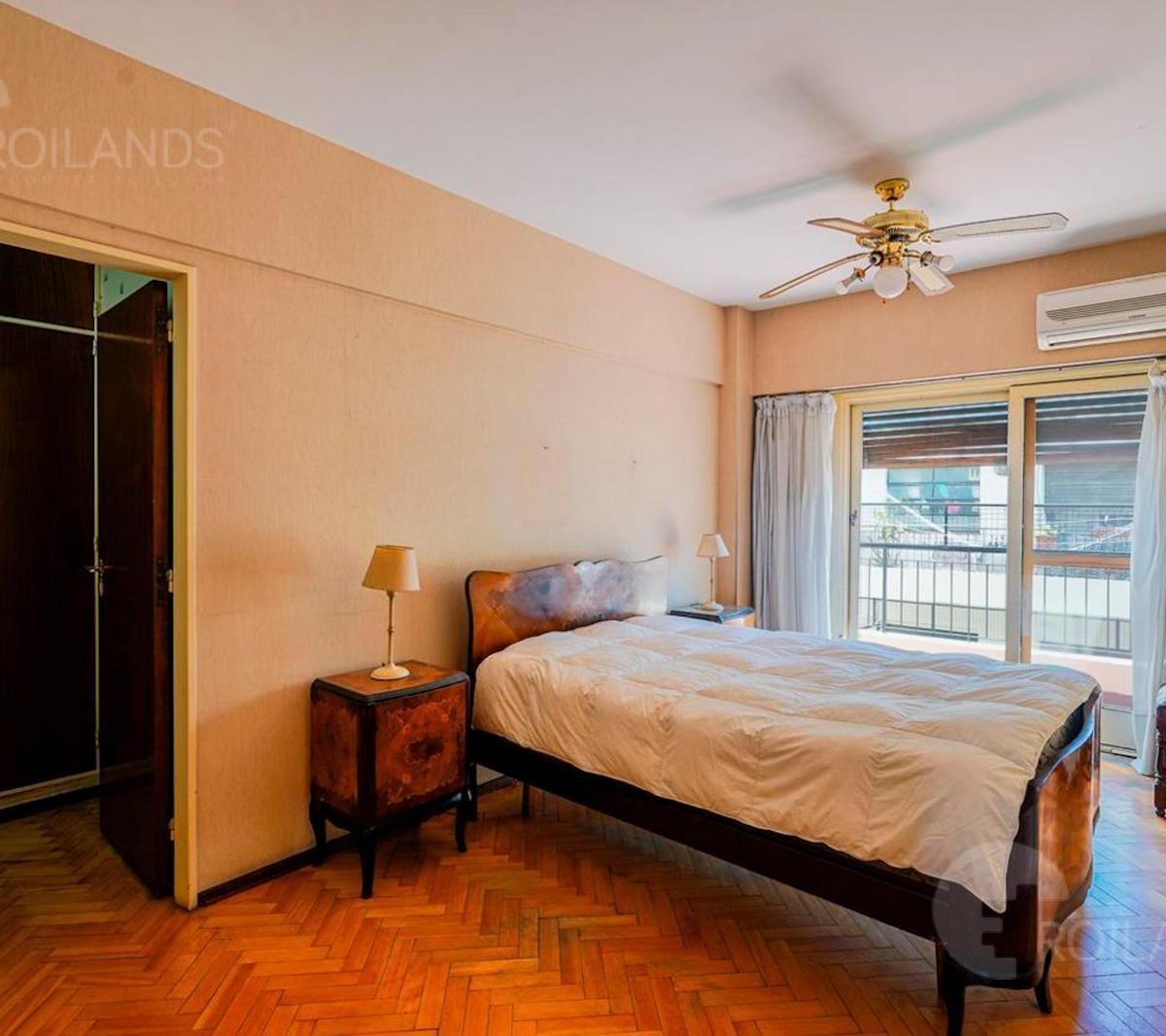 Venta Departamento 7 Ambientes con Balcón Aterrazado y Dependencia en Parque Centenario 3