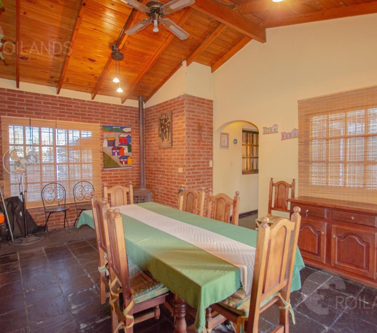 Venta Casa 7 Ambientes en 2 Plantas con Terraza, Quincho y P 3