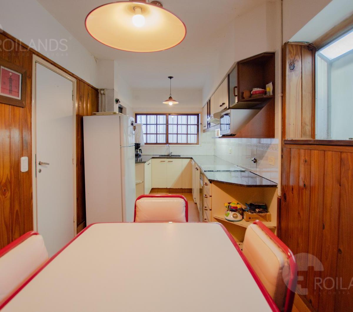 Venta Casa 7 Ambientes en 2 Plantas con Terraza, Quincho y P 5