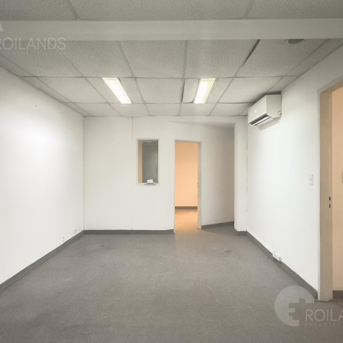 Venta Departamento 6 Ambientes de Espacio Abierto con Patio en Microcentro - No Apto Crédito 2