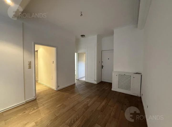 Venta Departamento 5 Ambientes con Patio en  Recoleta 3