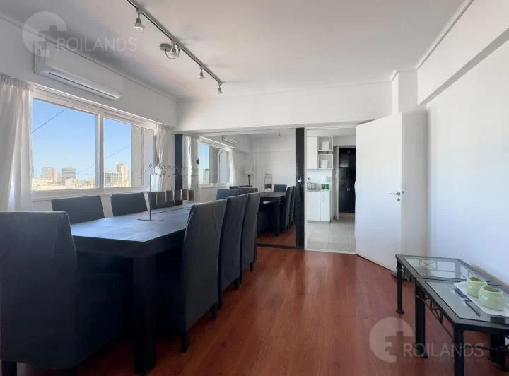 EN VENTA EXCLUSIVO TRIPLEX 5 AMBIENTES,TERRAZA,BALCÓN,COCHERA Y BAULERA RECOLETA 5