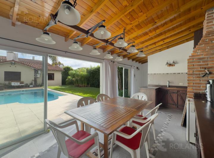 Venta Casa 7 Ambientes Jardín Pileta Quincho San Isidro 1