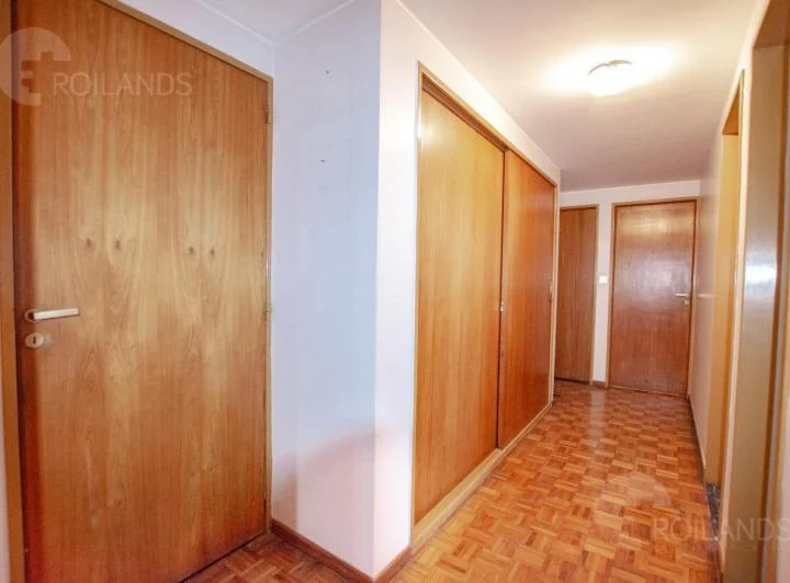 Venta Departamento 5 Ambientes  con Dependencia, Balcón y Cochera en Belgrano 4