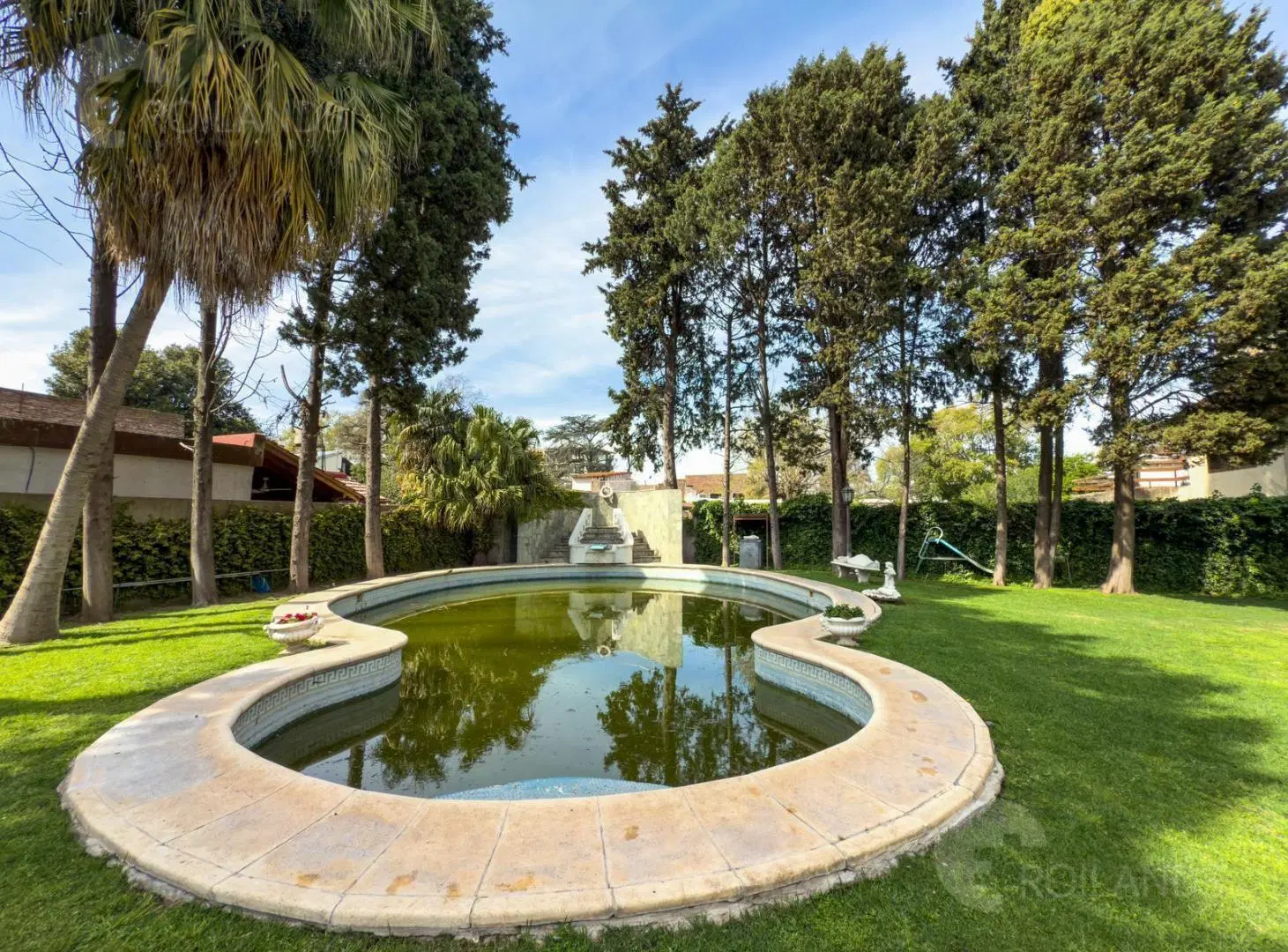 En Venta Casa de Estilo Ingles,sobre 1300 M2 , casa 200M2 Hurlingham 3