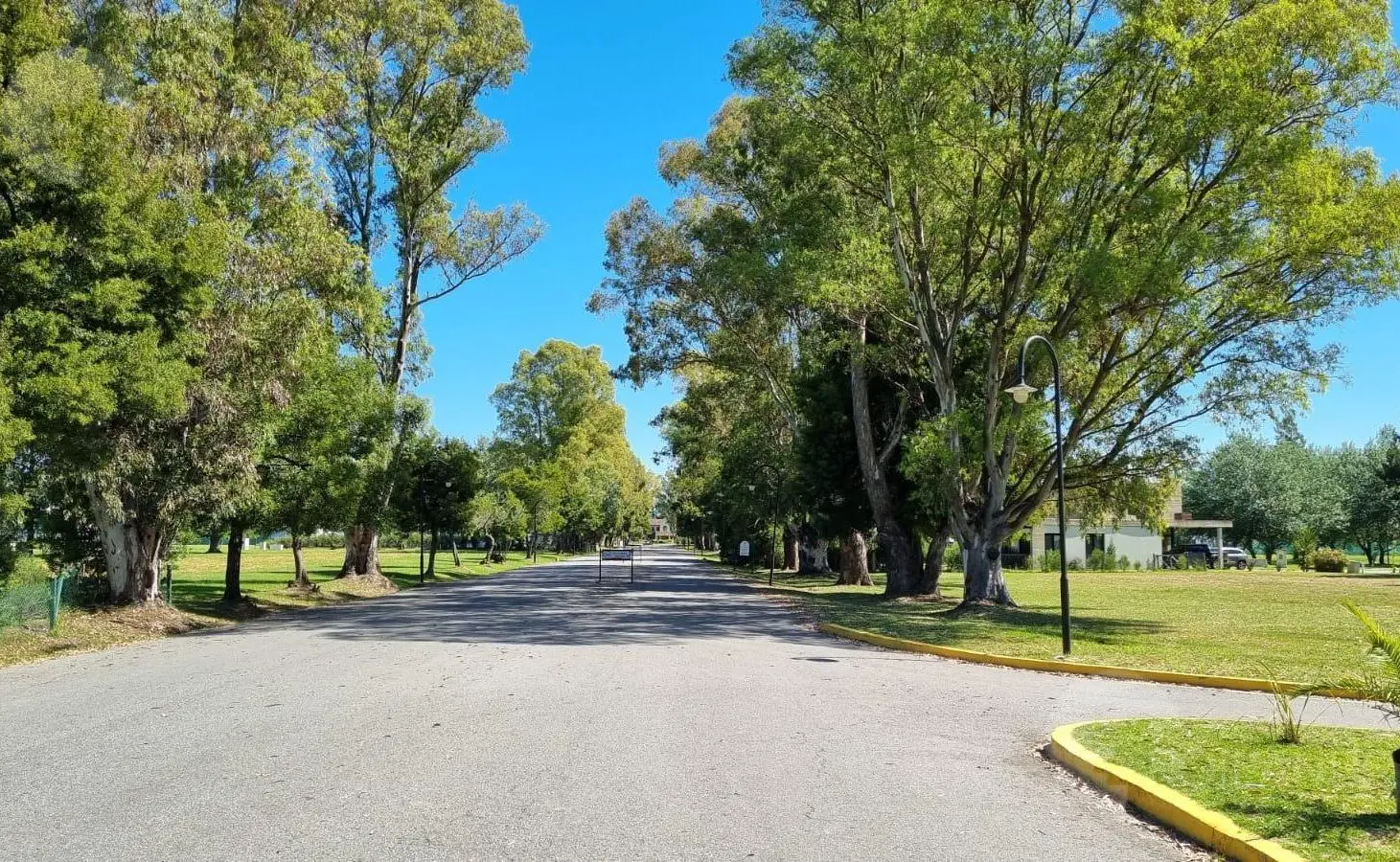 Venta Terreno con proyecto de construcción aprobado Área 60 Amenities Premium 5