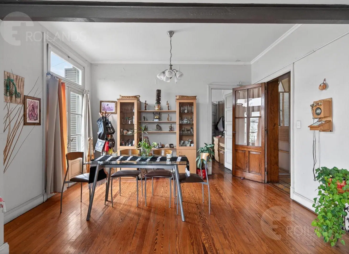 En venta PH 4 ambientes con terraza y balcones. Villa del Parque 3