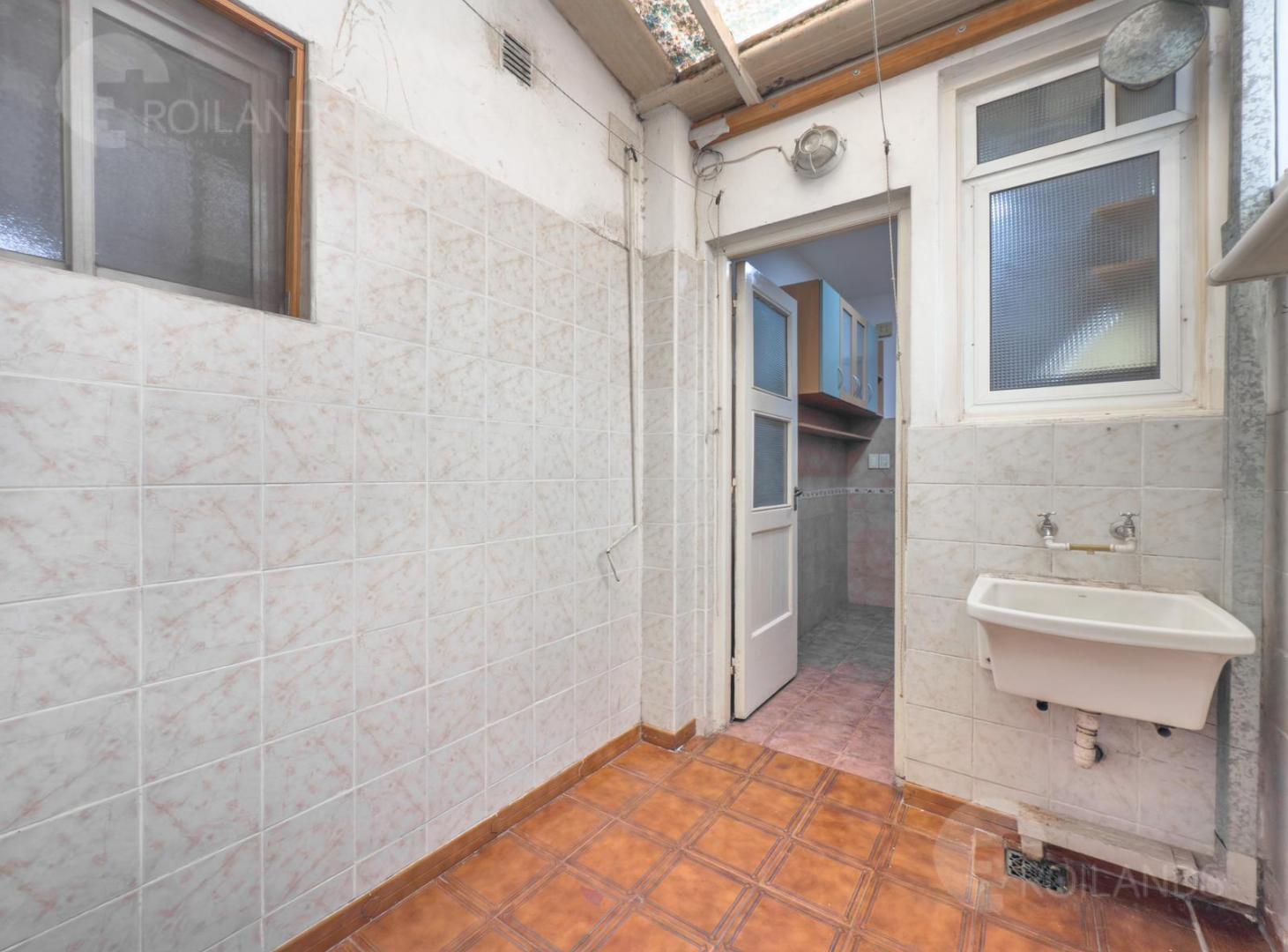 Venta Departamento PH con 2 patios en Abasto
