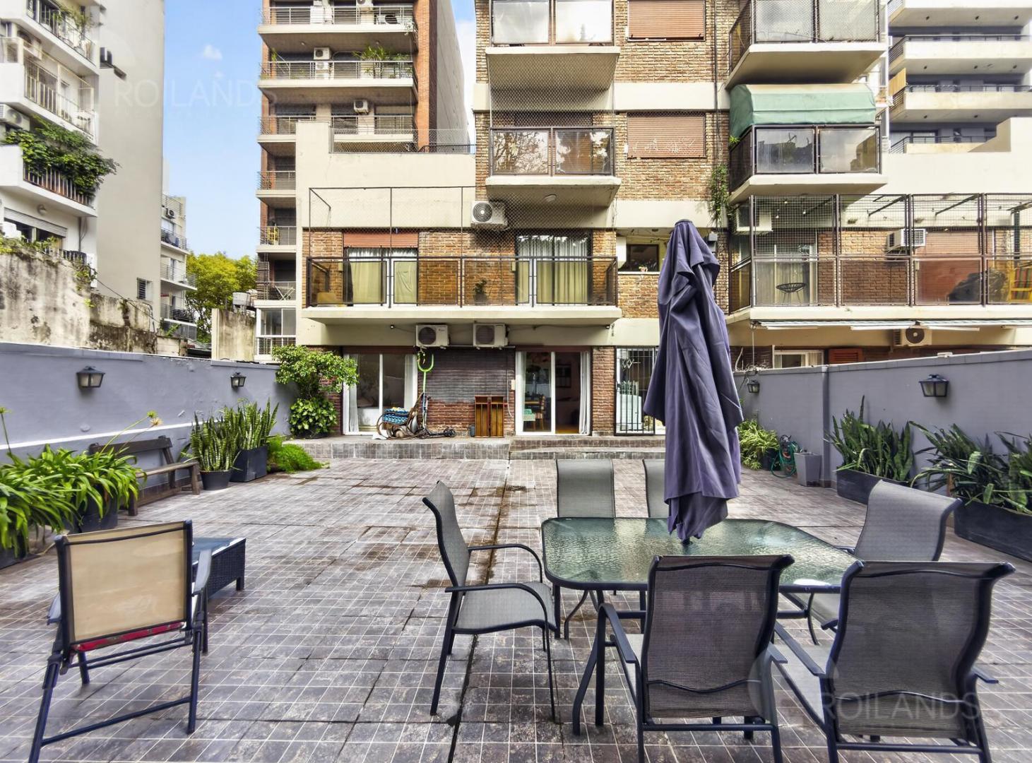 VENTA Departamento 3 ambientes gran patio cochera en Colegiales