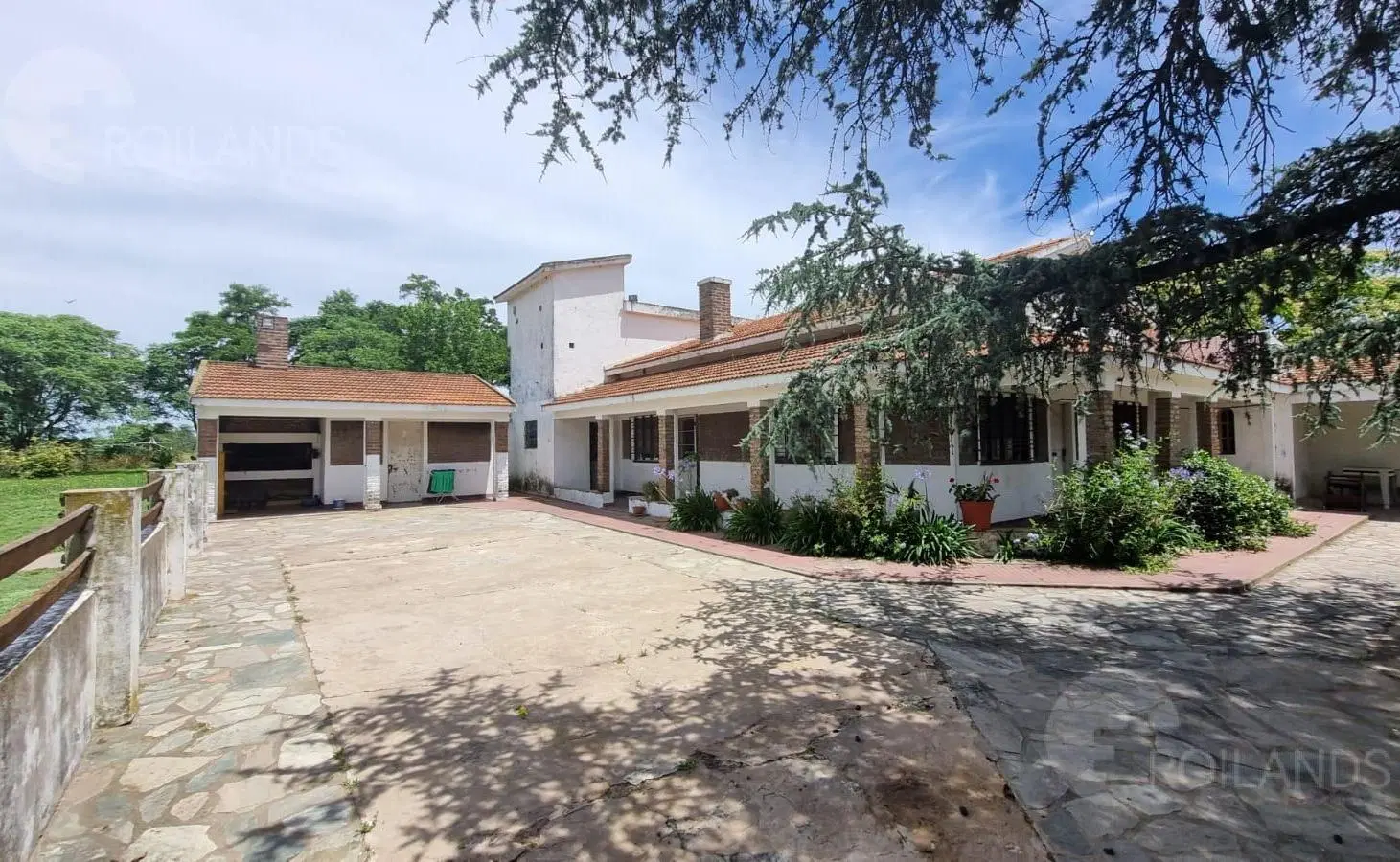 Venta Casa más Galpón sobre Lote 8800m2 sobre Colectora Ezeiza • Vicente Casares (Cañuelas) 4