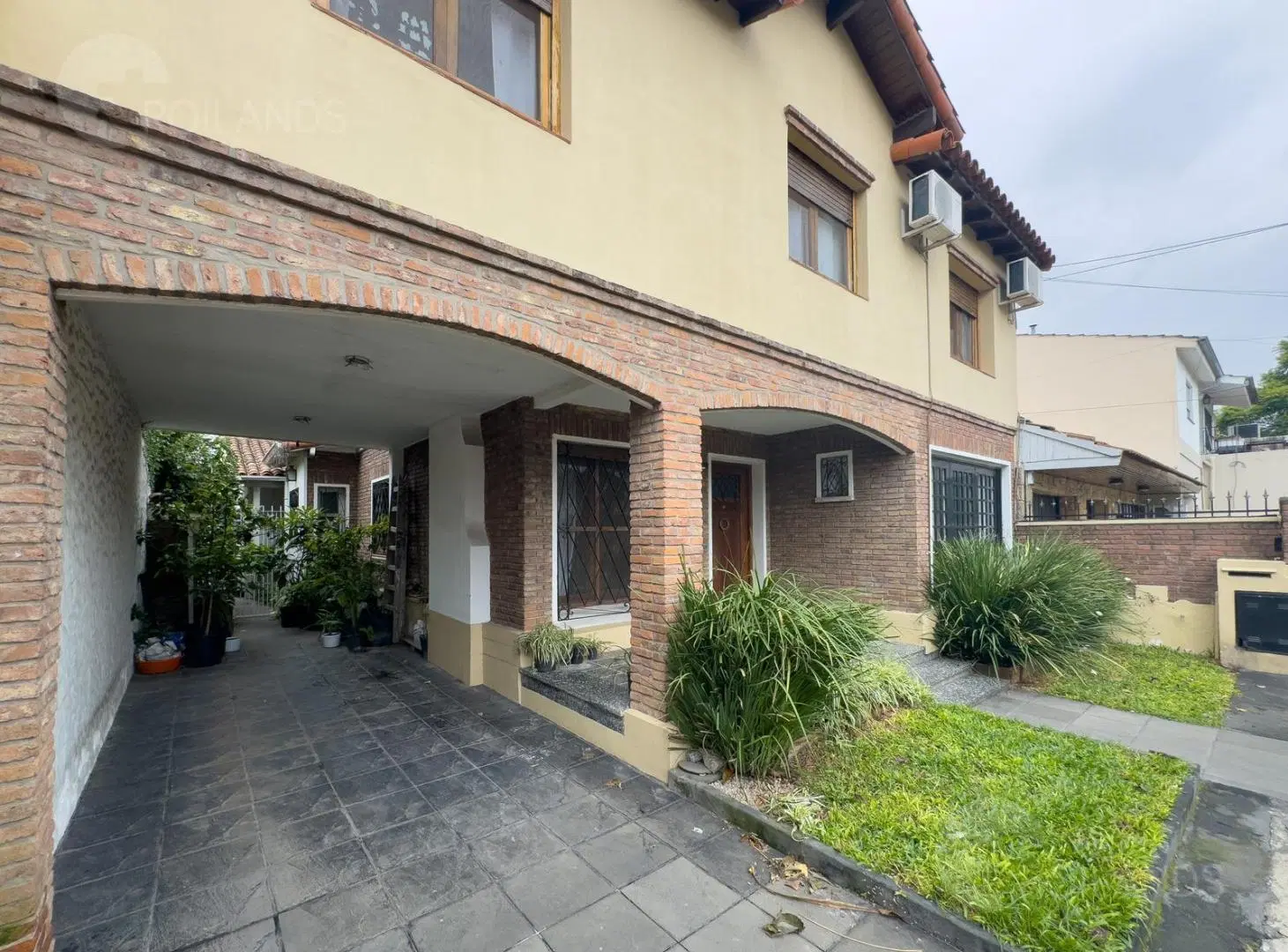 VENTA CASA SAN ISIDRO 7 AMBIENTES CON PILETA QUINCHO Y 2 COCHERAS 3