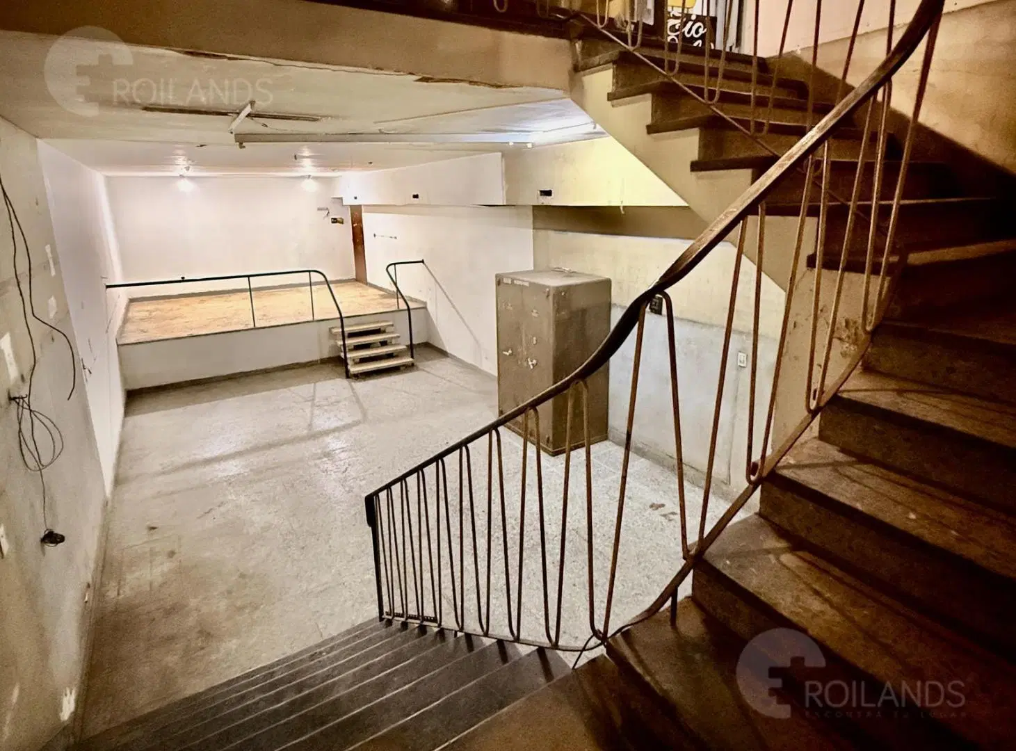 Venta Depósito en San Nicolás Microcentro Retiro 2