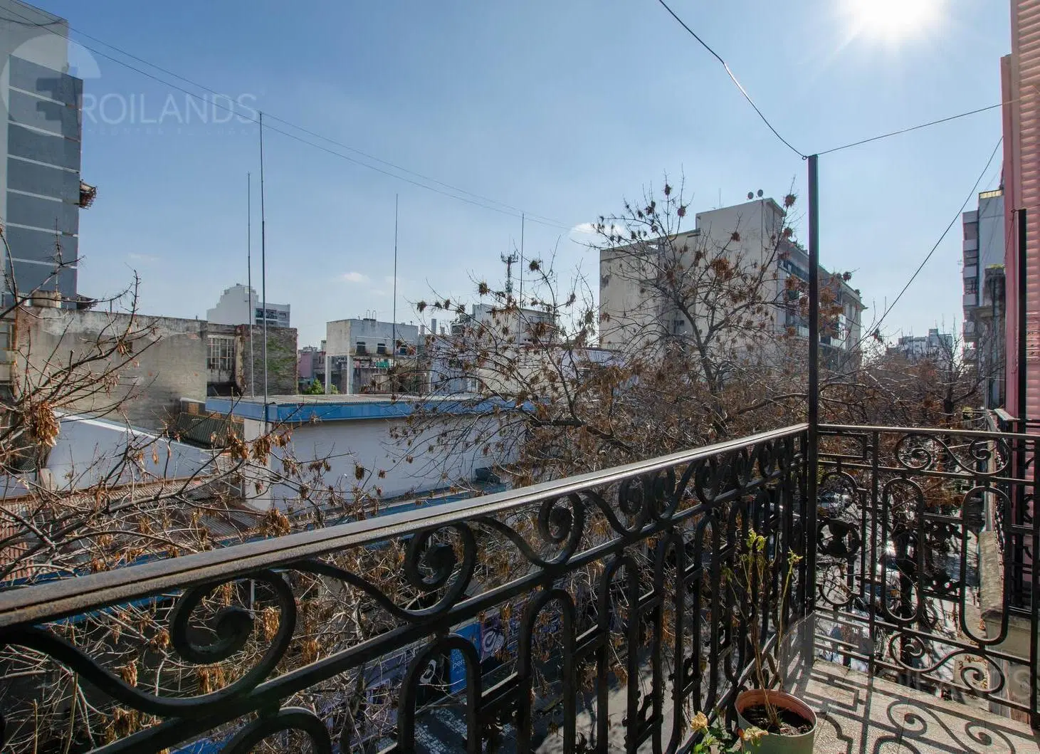 Venta PH 6 Ambientes Refaccionado con Balcón y Galería en Monserrat 4