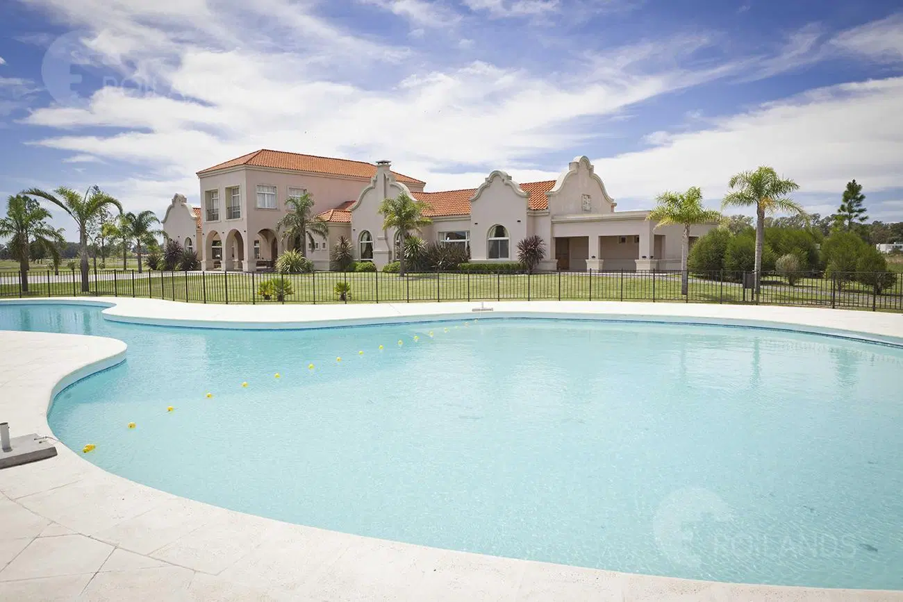 Venta Terreno con proyecto de construcción aprobado Área 60 Amenities Premium 3