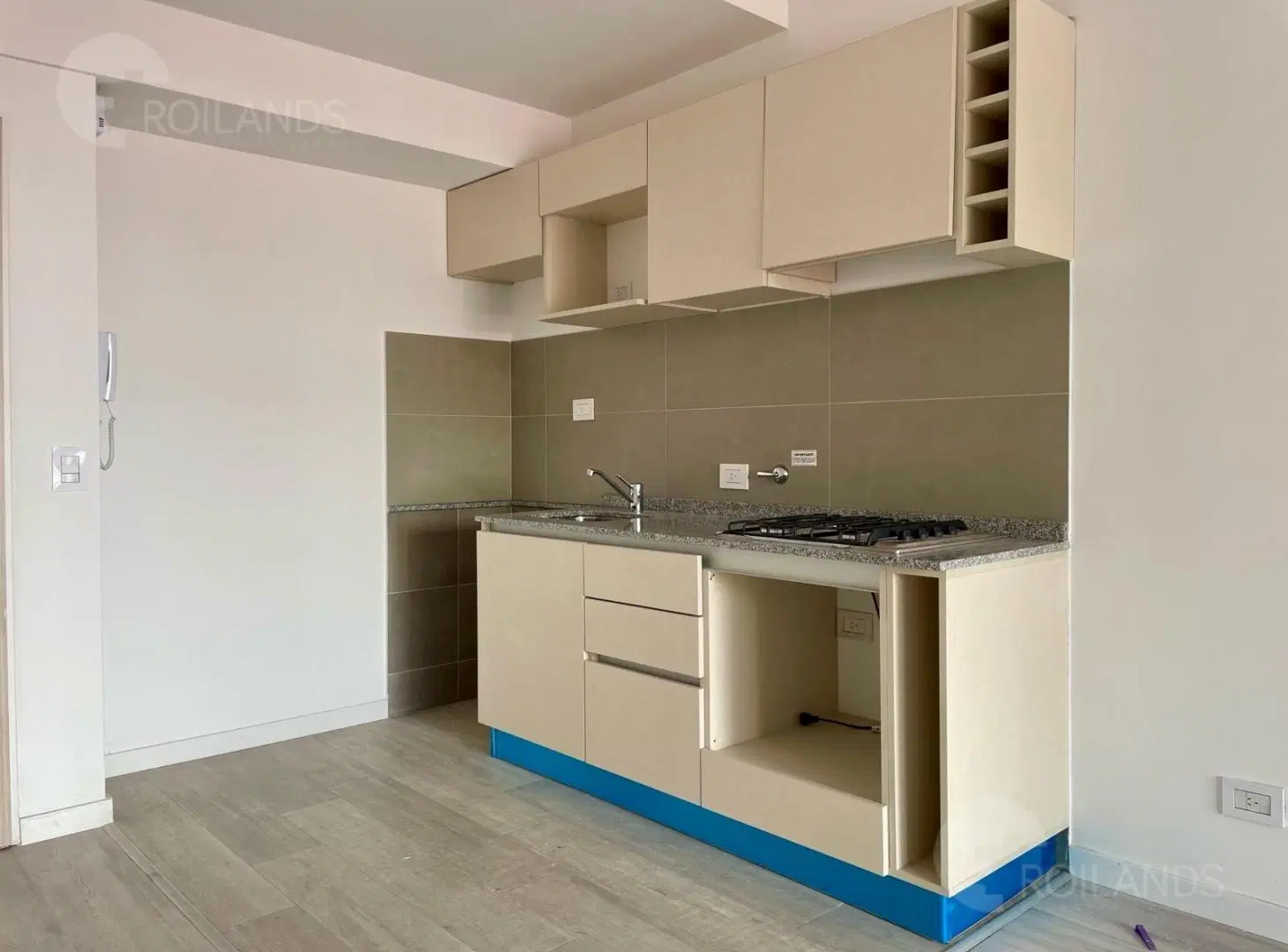 Venta a estrenar departamento de un ambiente en Belgrano 4