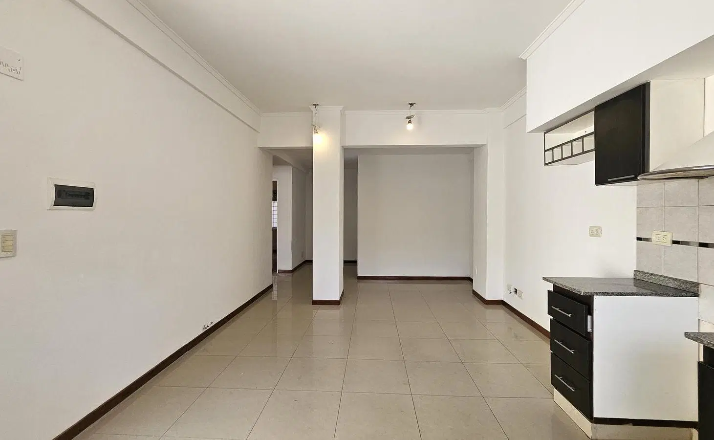 Venta Departamento 3 ambientes  2 baños ,cochera y baulera en Villa Sarmiento 2