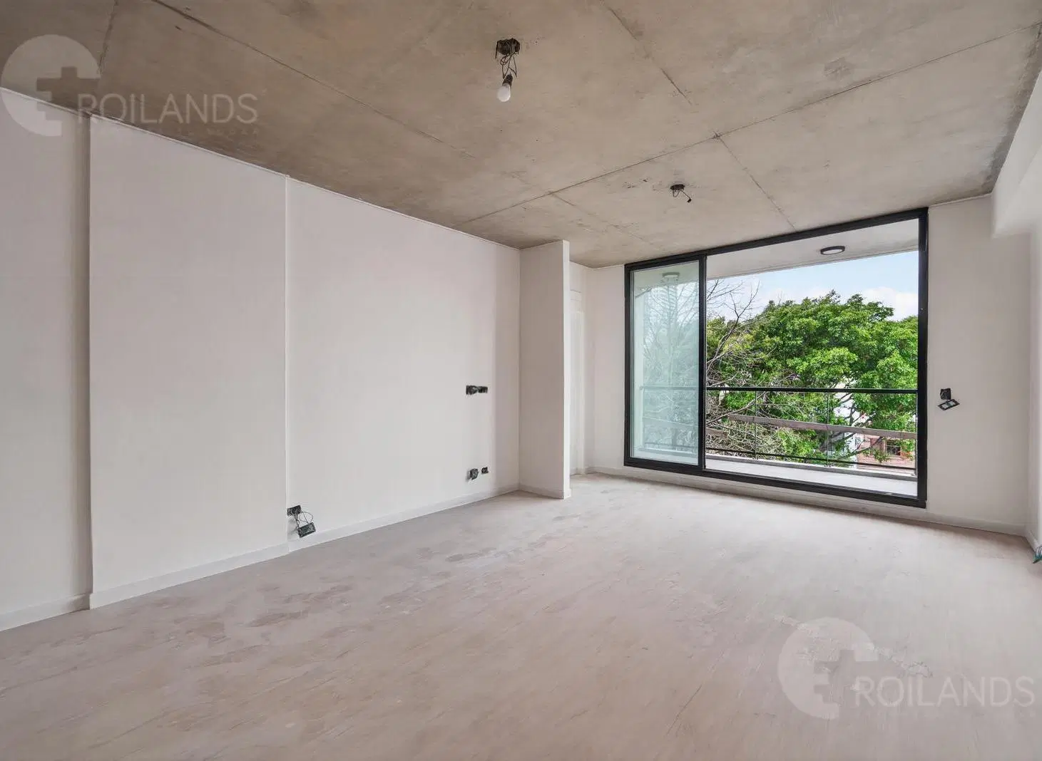 Venta Departamento Monoambiente con Balcón en Coghlan 3