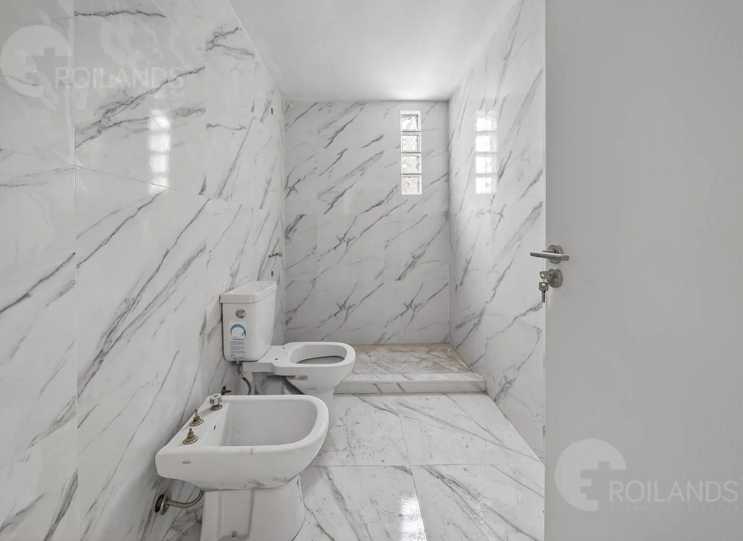 Venta Departamento Monoambiente con Balcón en Coghlan 5