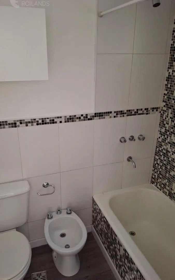 Alquiler Departamento 2 Ambientes en  Retiro 5
