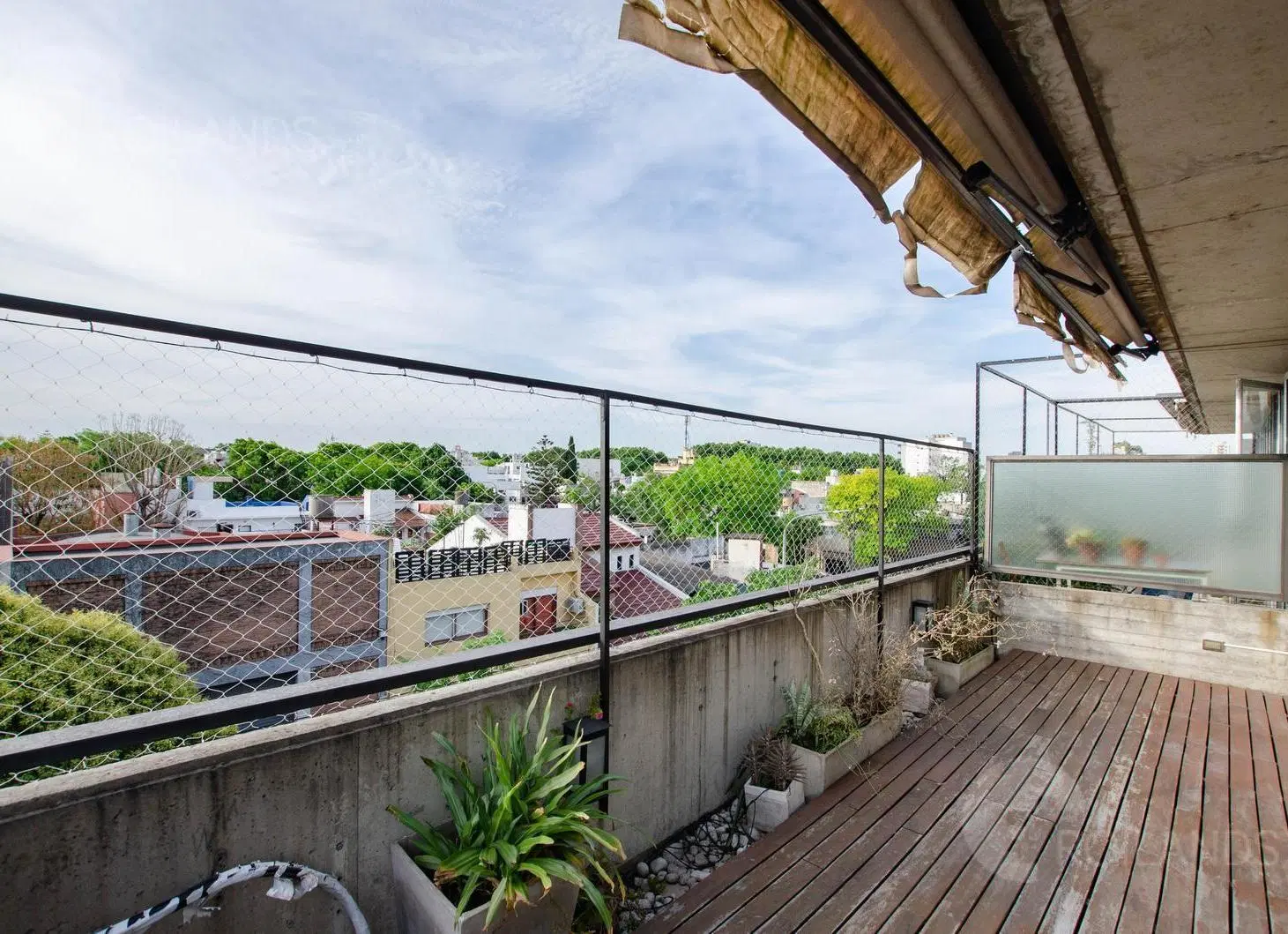 VENTA 3 AMBIENTES EN DUPLEX CON PLAYROOM, TERRAZA Y 2 COCHERA VILLA URQUIZA 3
