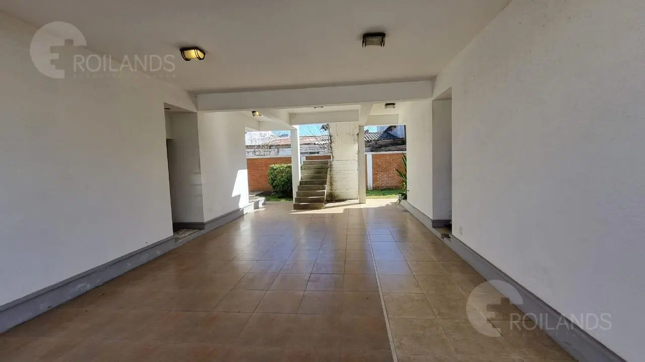 Venta Vivienda mas local profesional/comercial 2 cocheras en el Centro de Cañuelas 5