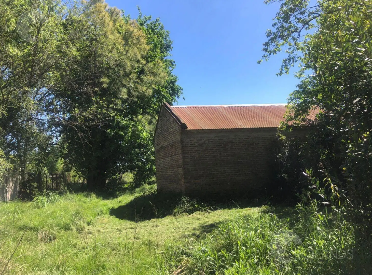 Terreno de 26.000 m2 en Champagnat, Pilar 8
