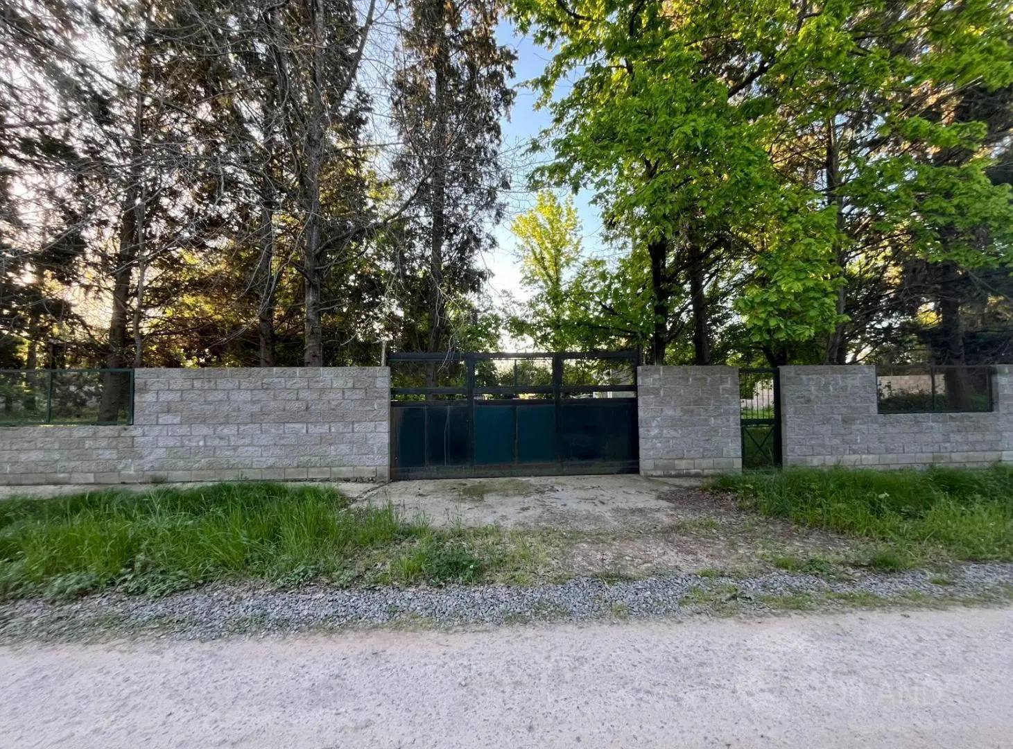 Terreno de 26.000 m2 en Champagnat, Pilar 4