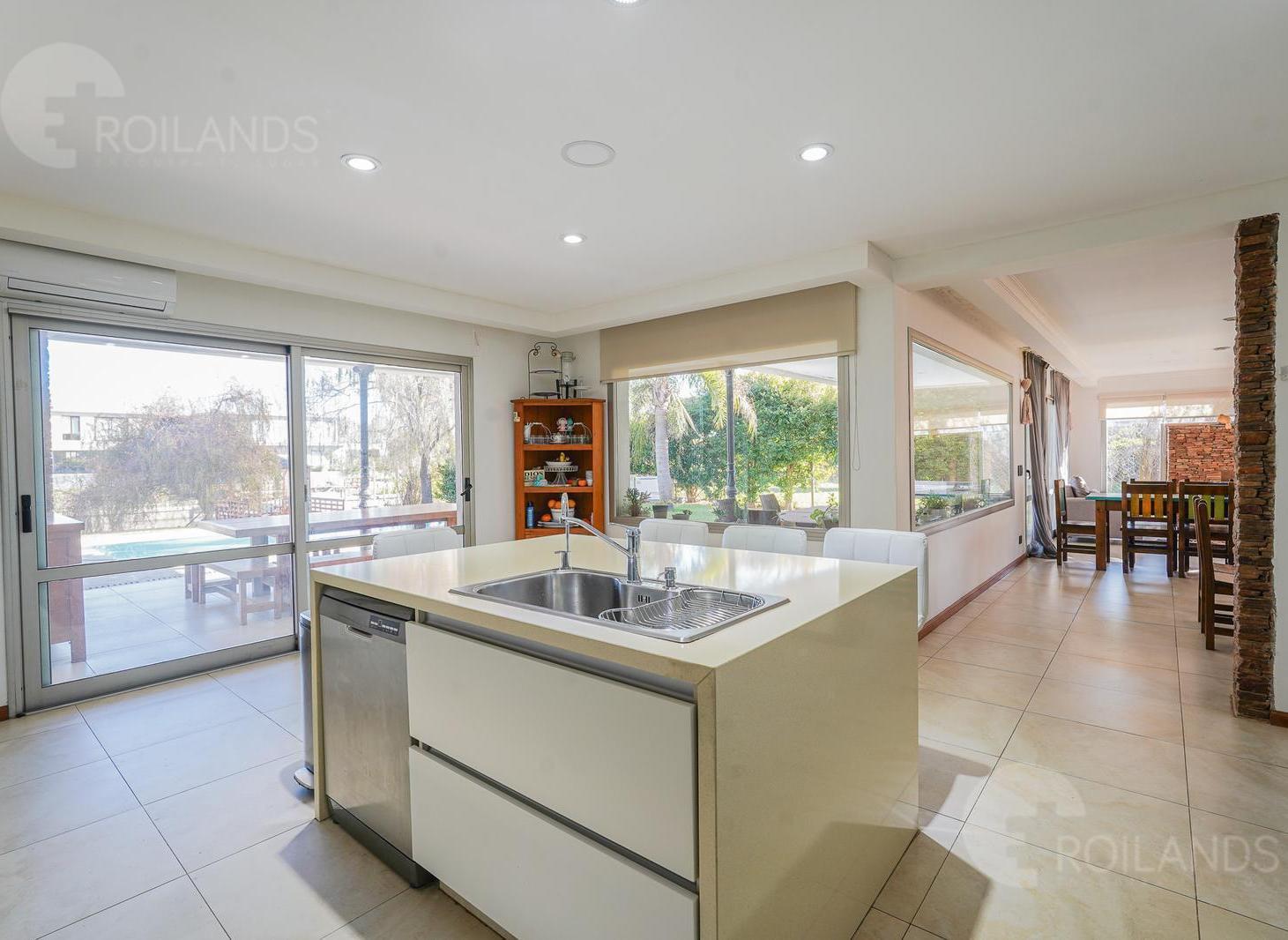 Foto de Venta- Exclusiva casa en San Benito con muelle propio al río Luján, imagen 2
