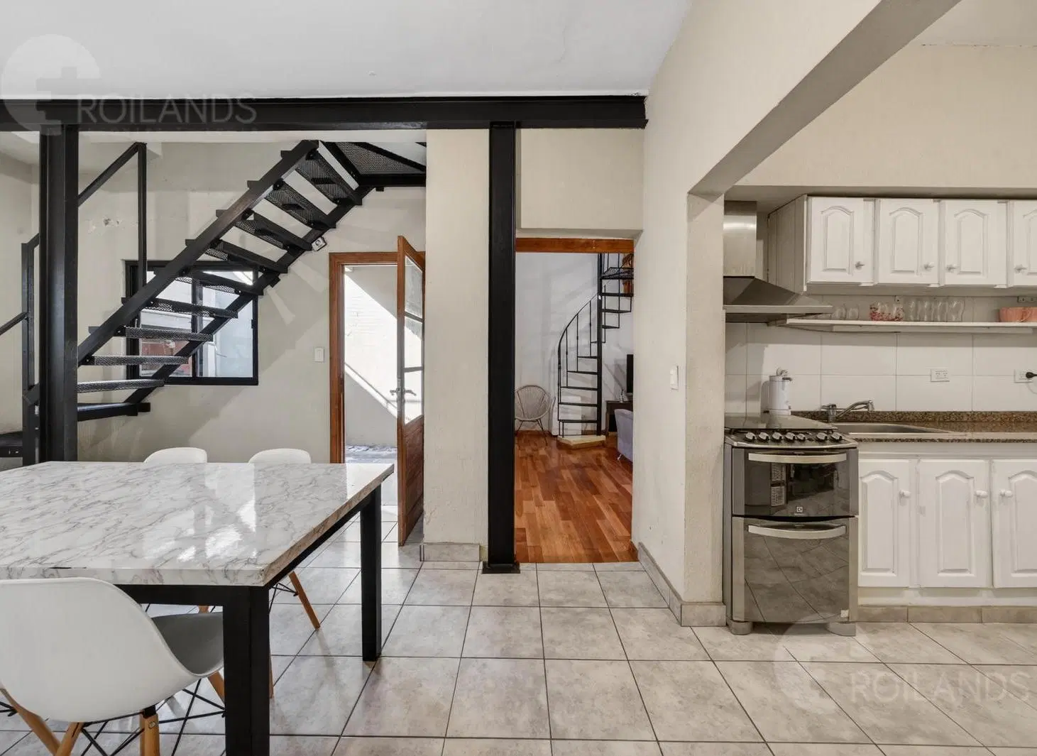 PH 3 AMBIENTES + ENTRE PISO CON PARRILLA Y PATIO EN VENTA EN SARANDI 4