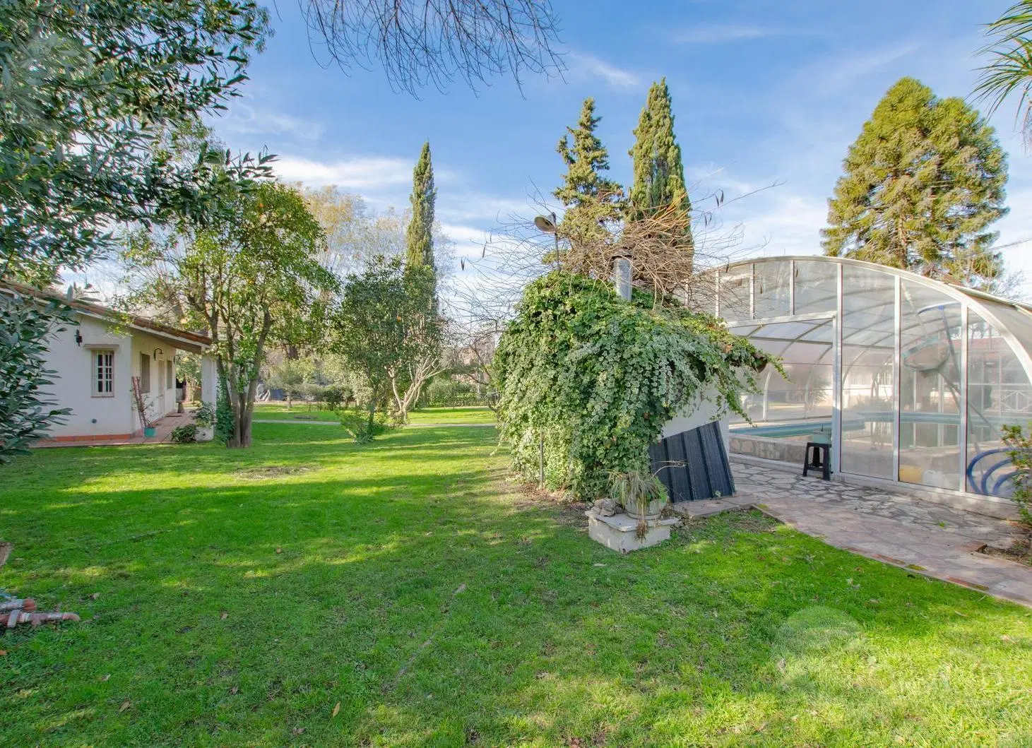 Quinta en Venta en General Rodríguez | 2 Viviendas, Quincho y Piscina Climatizada 4