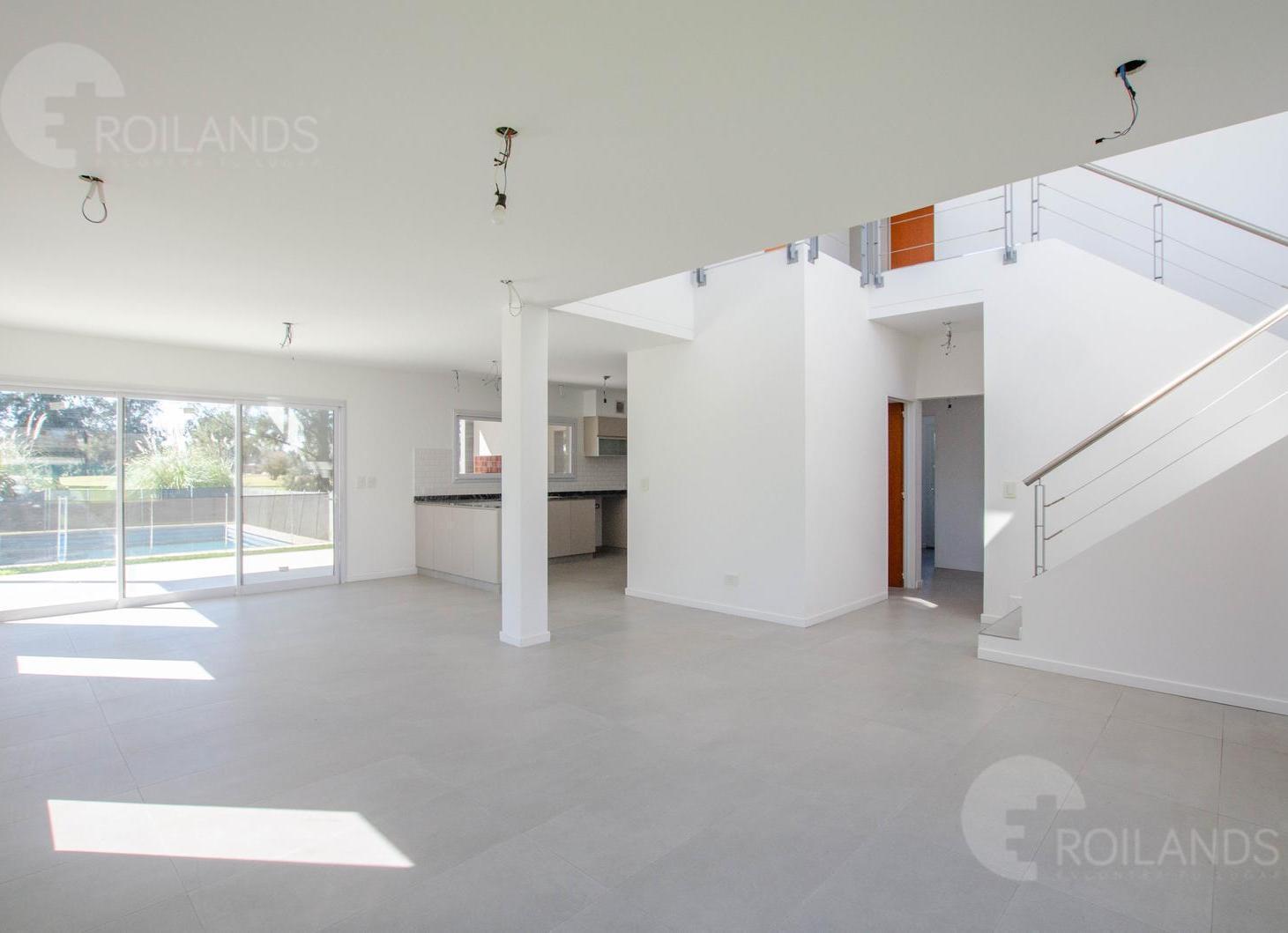 Foto de Casa de 5 amb a Estrenar con Pileta y Vista al Golf en Country Boca, imagen 4