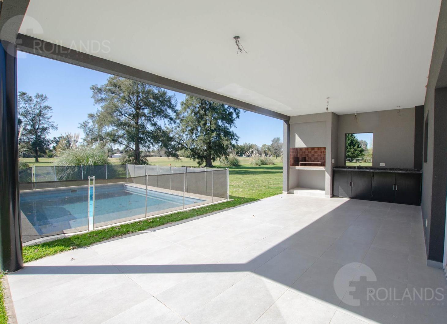 Foto de Casa de 5 amb a Estrenar con Pileta y Vista al Golf en Country Boca, imagen 2